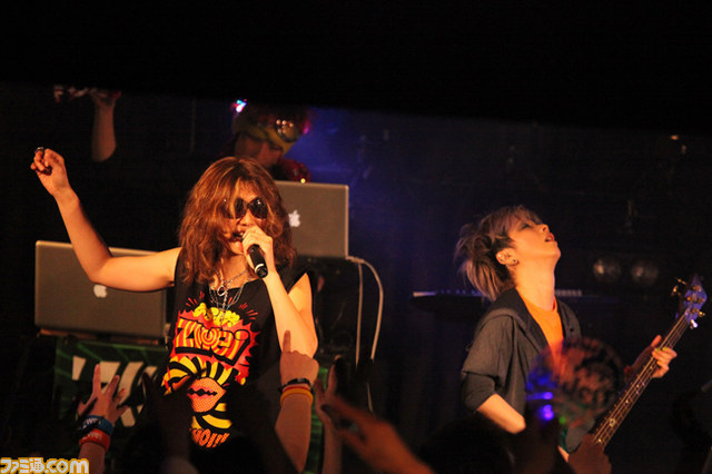 “Zwei LIVE2014 10th Anniversary ～ON STAGE～”Zwei10周年記念ライブをリポート_20