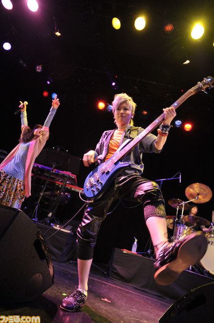 科学アドベンチャーシリーズの楽曲などで盛り上がった“いとうかなこLIVE 2014 ～Happy Spring Party!!～”_32