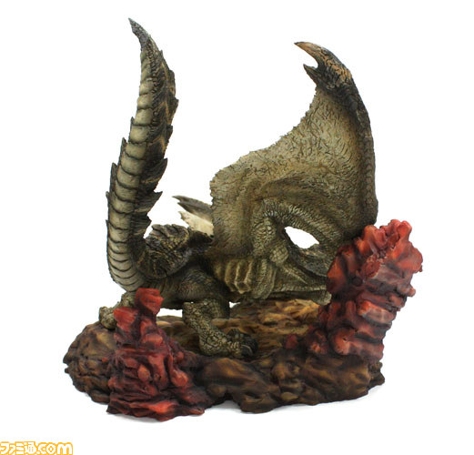 『モンスターハンター4』最新グッズの情報が公開　モンスター図鑑XIIIでは“ゲネル・セルタス”と“アルセルタス”の2体合体攻撃が再現可能_03