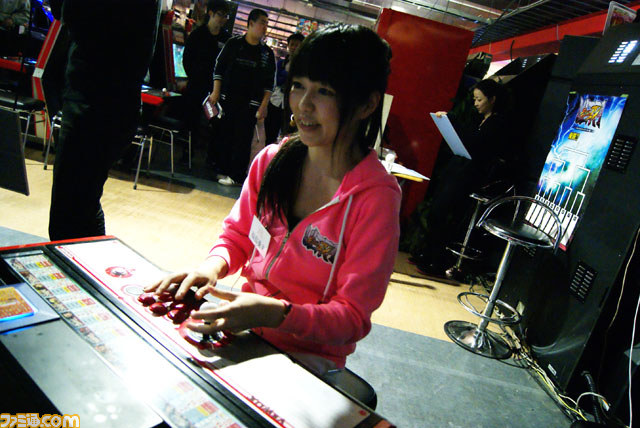 『ウルトラストリートファイターIV』女子部活動日記“タイトーステーションBIGBOX高田馬場店編”_09
