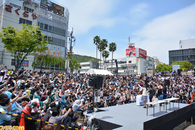 奇跡的なタイミングで虹が架かった 応援支部長 自称ヨヨネネ好き スタッフによる公開打ち上げ マチ アソビvol 12 ファミ通 Com