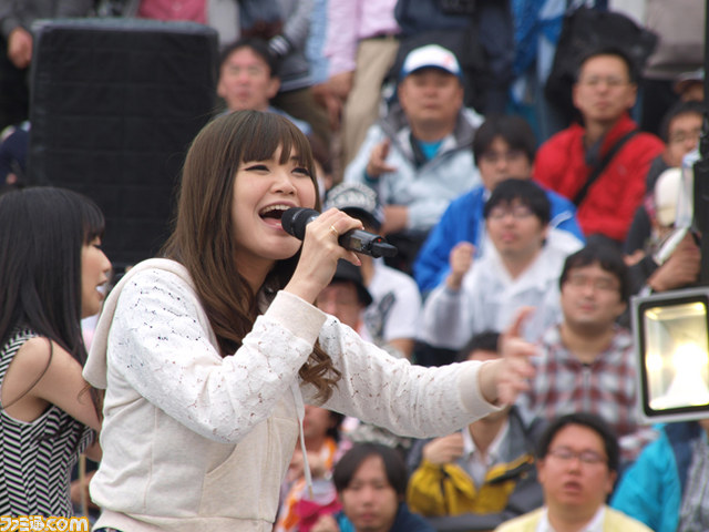 つきねこ重大発表の内容とは!? 阿久津加菜さんやACRYLICSTABが出演した“つきねこライブ&重大発表”【マチ★アソビVol.12】