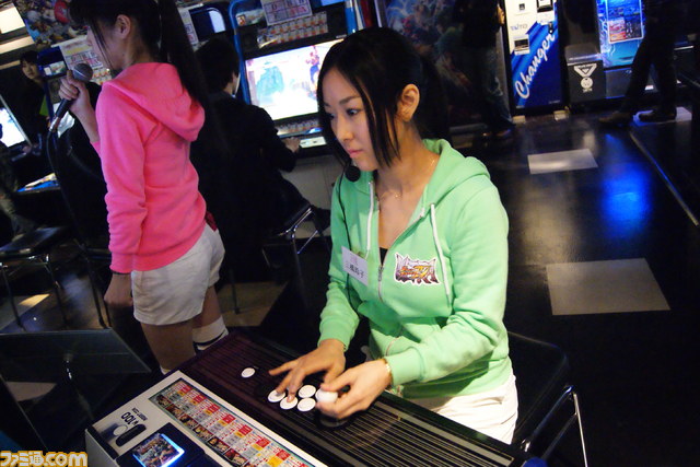 『ウルトラストリートファイターIV』女子部活動日記“タイトーステーション横浜西口五番街”編_08