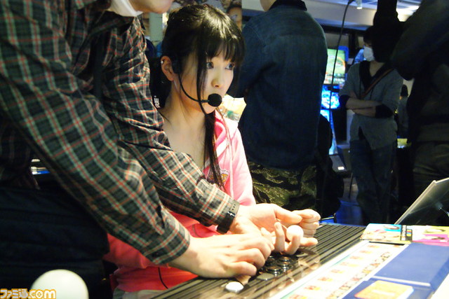 『ウルトラストリートファイターIV』女子部活動日記“タイトーステーション横浜西口五番街”編_18