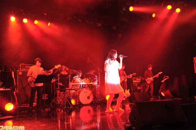 原由実さん4thシングル『Rose on the breast』DVD付盤に収録される“原 由実 バースデーイベント2014 Place of my love”を改めて振り返る_56