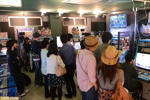 『ウルトラストリートファイターIV』女子部活動日記“タイトーステーション大阪日本橋店編”_02