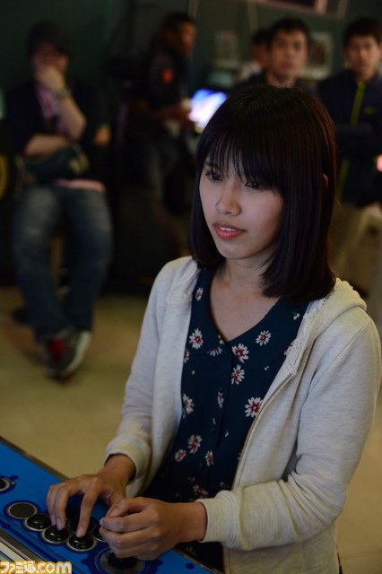 『ウルトラストリートファイターIV』女子部活動日記“タイトーステーション大阪日本橋店編”_06