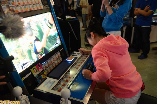 『ウルトラストリートファイターIV』女子部活動日記“タイトーステーション大阪日本橋店編”_39