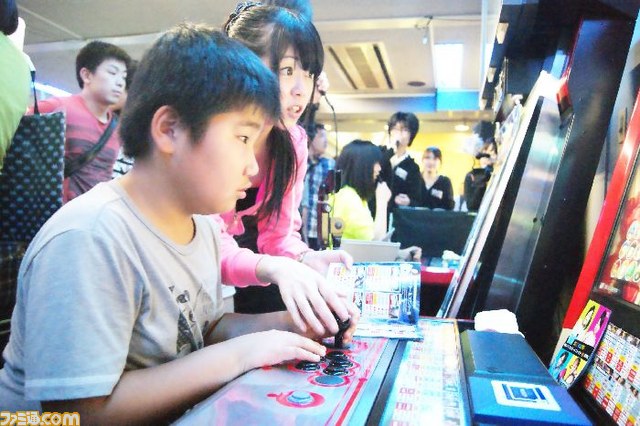 『ウルトラストリートファイターIV』女子部活動日記“Hey編”_19