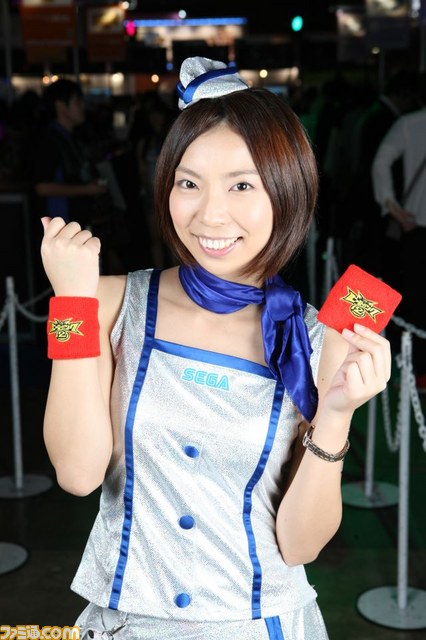 【画像大量】麗人、美姫、ときどき「！？」――東京ゲームショウ 2014の女神たち【その1】【TGS 2014】_26