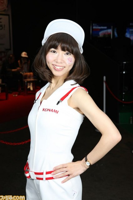 【画像大量】麗人、美姫、ときどき「！？」――東京ゲームショウ 2014の女神たち【その1】【TGS 2014】_35