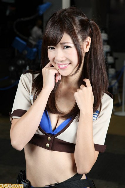 【画像大量】麗人、美姫、ときどき「！？」――東京ゲームショウ 2014の女神たち【その1】【TGS 2014】_40