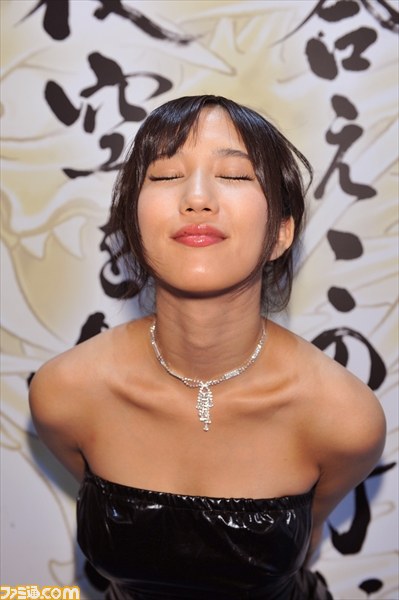 『龍が如く0 誓いの場所』 セクシー女優人気投票企画上位10人全員の激写に成功！ 秘蔵の単独ショット100枚をお届けします!!【TGS 2014】_10