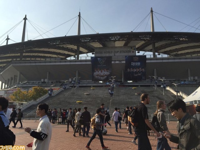 観客動員40000人以上！　優勝賞金約1億円!!　超スケールの“League of Legends 2014 World Championship”決勝戦観戦リポート_04