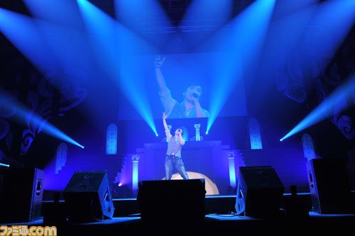 保志総一朗さん、水樹奈々さん、神谷浩史さんらが出演した“シャイニング ファン フェスタ 2014”をリポート! 迫力のライブや『Shining Tears』合唱で大盛況_10