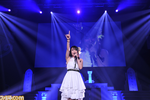 保志総一朗さん 水樹奈々さん 神谷浩史さんらが出演した シャイニング ファン フェスタ 14 をリポート 迫力のライブや Shining Tears 合唱で大盛況 ファミ通 Com