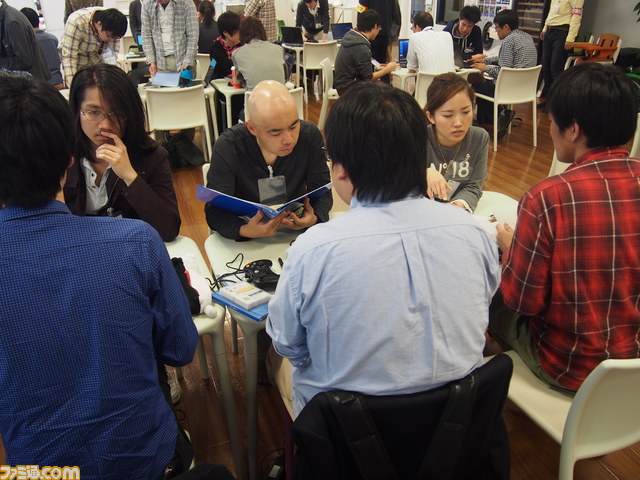 ゲームクリエイターに制作物をガチで見てもらえた“ゲーム業界をめざす君へ2014秋”が開催_05