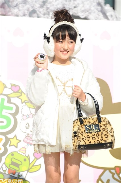 『たまごっち』の誕生日をフルーツポンチ＆ドン小西がお祝い！　歴代『たまごっち』をトレンドで振り返るファッションショーも_14