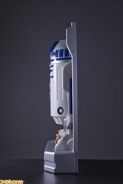 スター・ウォーズ』しゃべる等身大の“R2-D2”が3万円台で予約受付開始 スター・ウォーズ』しゃべる等身大の“R2-D2”が3万円台で予約受付開始