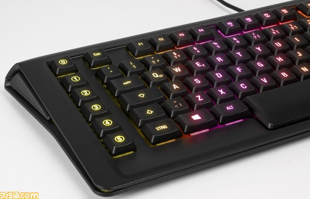 SteelSeriesよりゲーミングキーボード“Apex M800 Customizable Mechanical Gaming Keyboard”が登場　薄型のキーで素早い入力が可能に_06