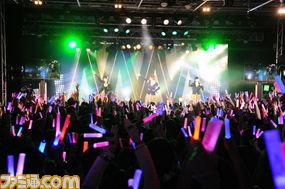 【写真満載】山崎はるかさんと藤井ゆきよさんがイチャイチャ!? 『ミリラジ』公録リポート_163