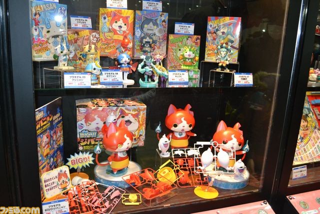 話題のゲームがめじろ押し！　次世代ワールドホビーフェア '15 Winterの東京大会が開催　『妖怪ウォッチ』楽曲のスペシャルライブも！_01