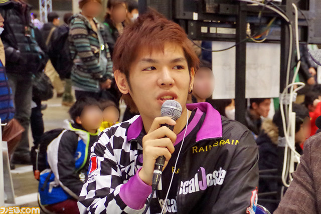 『League of Legends』プロゲーマーが来場者と共闘！　さらにe-sportsにかける想いを熱弁！【闘会議2015】_21