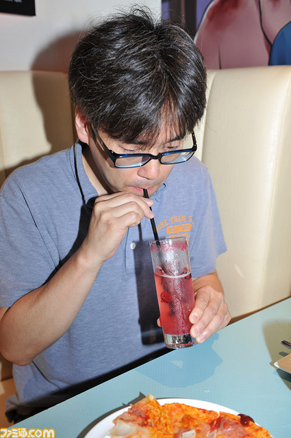 原作者・祁答院慎氏がカレーにハァハァ……『コープスパーティー』5大コラボリポート【秋葉原編】_12