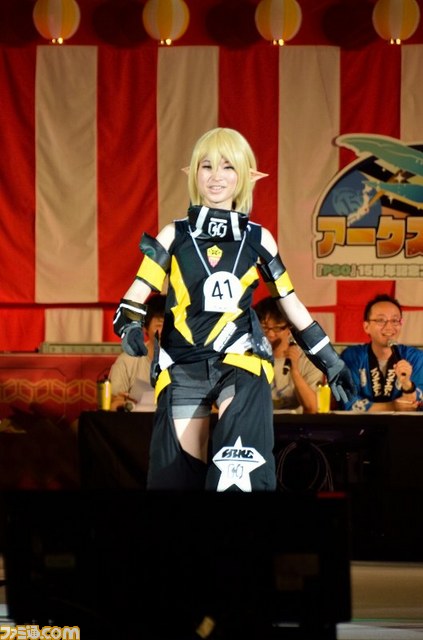 『PSO2』“アークスフェスティバル2015”で開催された第3回“『PSO2』コスプレコンテスト”の模様をお届け！ 会場内で撮影したコスプレイヤーの写真も追加掲載!!　_11