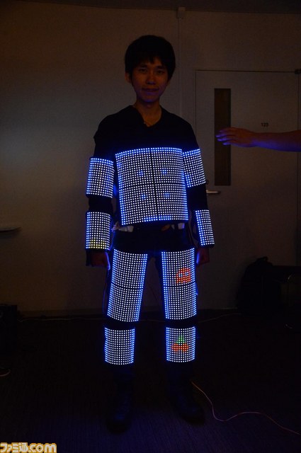 全身ディスプレイ型“ゲーミング・スーツ”で『パックマン』を遊んできた！　手足を動かしてパックマンの道を作れ【CEDEC 2015】_06