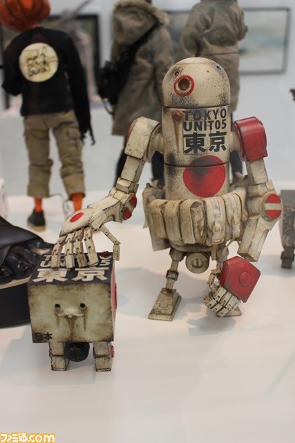 『メタルギア』シリーズのアートワークを手掛けたアシュレイ・ウッド氏の作品を展示　ThreeAのアート＆トイ展示会“JAPAN VENTURE”フォトリポート_14