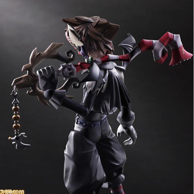 『キングダム ハーツII』よりハロウィンタウン衣装のソラと成長した姿のリクがフィギュアになって登場！_11