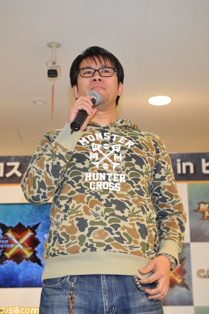 『モンスターハンタークロス』新宿ビックロで発売記念イベント開催！　井上聡さん、武井壮さんとファンたちが発売をお祝い【『MHX』発売日リポート】 _09