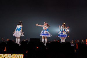 華々しい舞踏会が開演! 『アイマス シンデレラガールズ』3rdライブday1リポート_09
