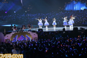 プロデューサーもアイドルも会場全員の“笑顔”が溢れる舞踏会に! 『アイマス シンデレラガールズ』3rdライブday2リポート_29