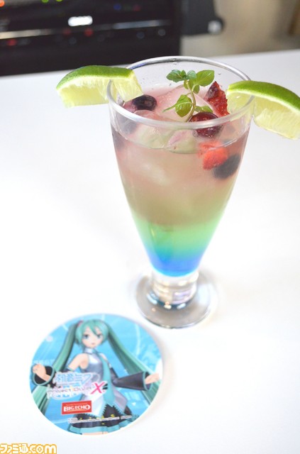 壁にもテーブルにもミクさんが！　“SEGA feat. HATSUNE MIKU Project”とビッグエコー秋葉原駅前店のコラボルームに行ってきた_16