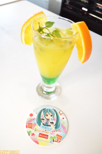 壁にもテーブルにもミクさんが！　“SEGA feat. HATSUNE MIKU Project”とビッグエコー秋葉原駅前店のコラボルームに行ってきた_17