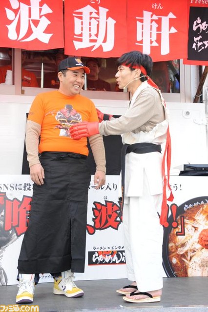 『ストリートファイターV』発売記念“波動軒”がオープン、インパルスがラーメンの試食を賭けてガチバトル_03