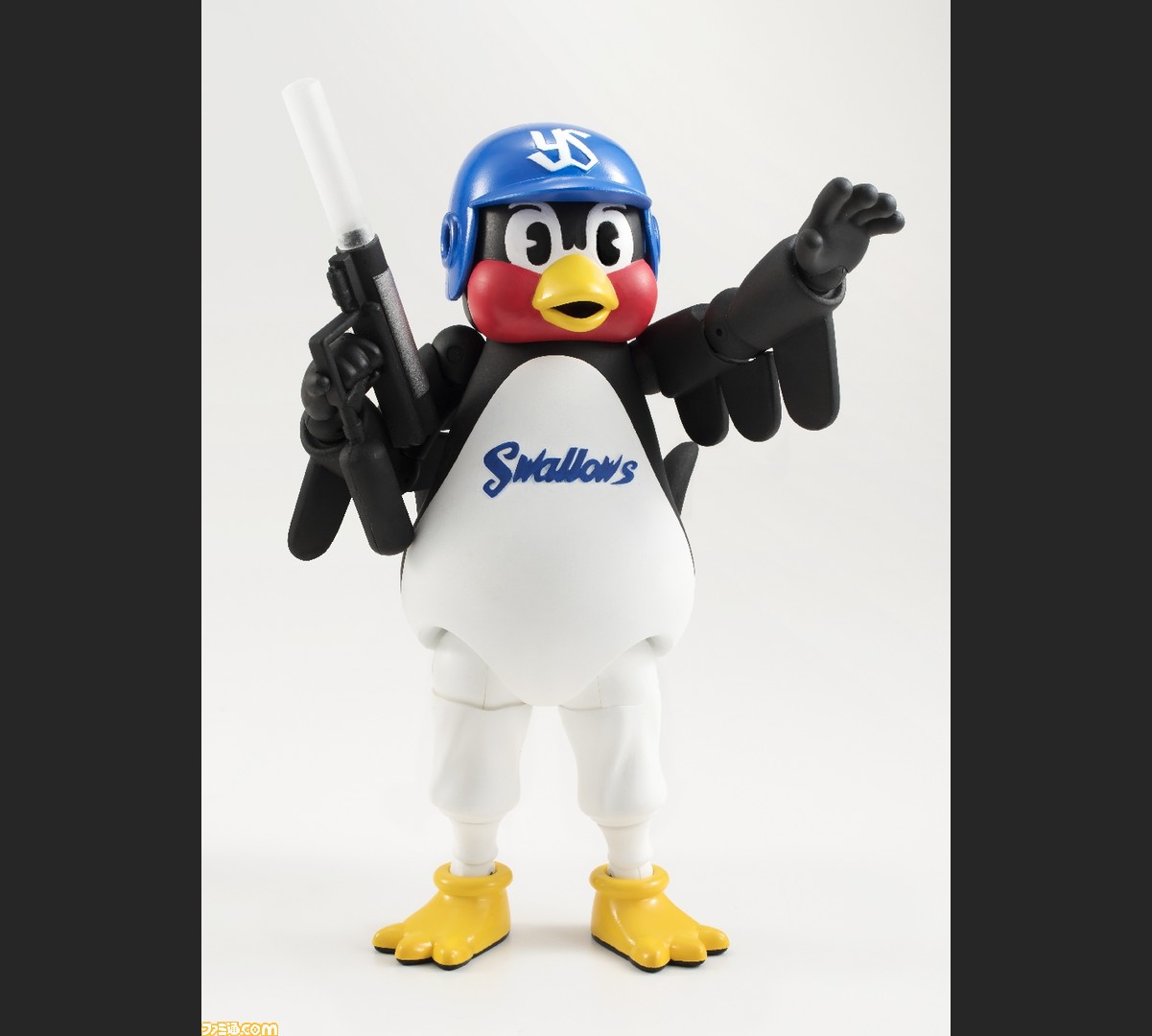 東京ヤクルトスワローズのマスコットキャラクター“つば九郎”がS.H.