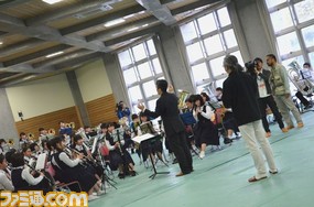 植松伸夫氏が『FF』吹奏楽ツアー“BRA★BRA FINAL FANTASY”をアピール! 懐かしの母校で吹奏楽部員と交流【高知編】_02