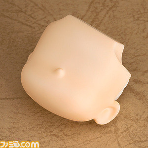 松野家の長男“おそ松”と次男“カラ松”の表情とポーズを変えて楽しめるデフォルメ可動フィギュア“ねんどろいど”が登場！_07