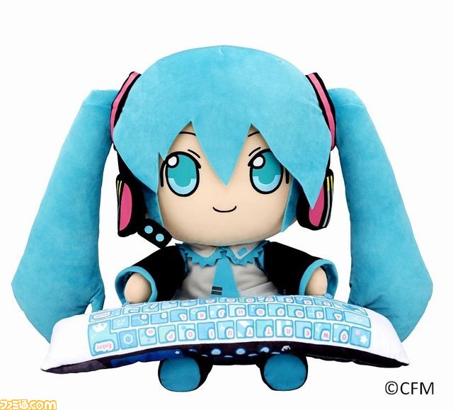初音ミクがPC作業の疲れを癒やす“ぬいぐるみ型クッション”になって限定発売！_02