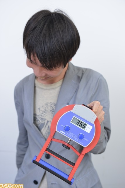 鈴木拓さん、あやみ旬果さん、高木Pが編集部にやってきた！ 男性はお色気で本当にパワーアップするのか!?_08