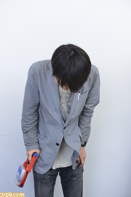 鈴木拓さん、あやみ旬果さん、高木Pが編集部にやってきた！ 男性はお色気で本当にパワーアップするのか!?_04