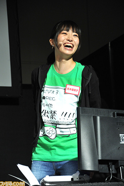 今井麻美さん、原由実さん、青木瑠璃子さんが来場者とゲーム対決! ファミ通フェス2016 声優チャンネルステージリポート_11