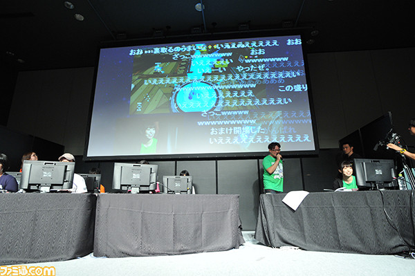 今井麻美さん、原由実さん、青木瑠璃子さんが来場者とゲーム対決! ファミ通フェス2016 声優チャンネルステージリポート_12