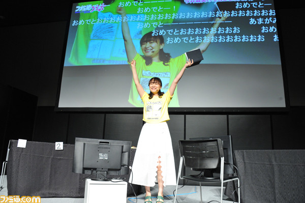今井麻美さん、原由実さん、青木瑠璃子さんが来場者とゲーム対決! ファミ通フェス2016 声優チャンネルステージリポート_02