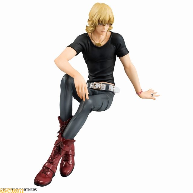 『TIGER ＆ BUNNY』バーナビーがアンダーウェアでくつろぐ姿を手のひらサイズで立体化_05