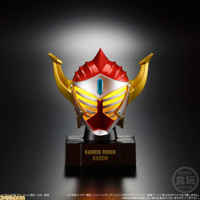 歴代仮面ライダーのマスクが立体化、鎧武＆ゴーストが専用発光台座とセットで限定登場_05