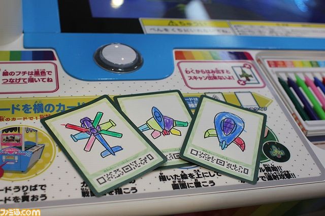 『らくがきカードバトル撃墜王』全国のアミューズメント施設ほかで本日稼働開始！_03